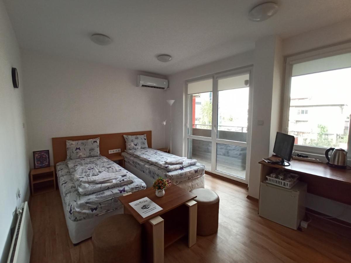 Gabrovo Relax Apartment Bagian luar foto